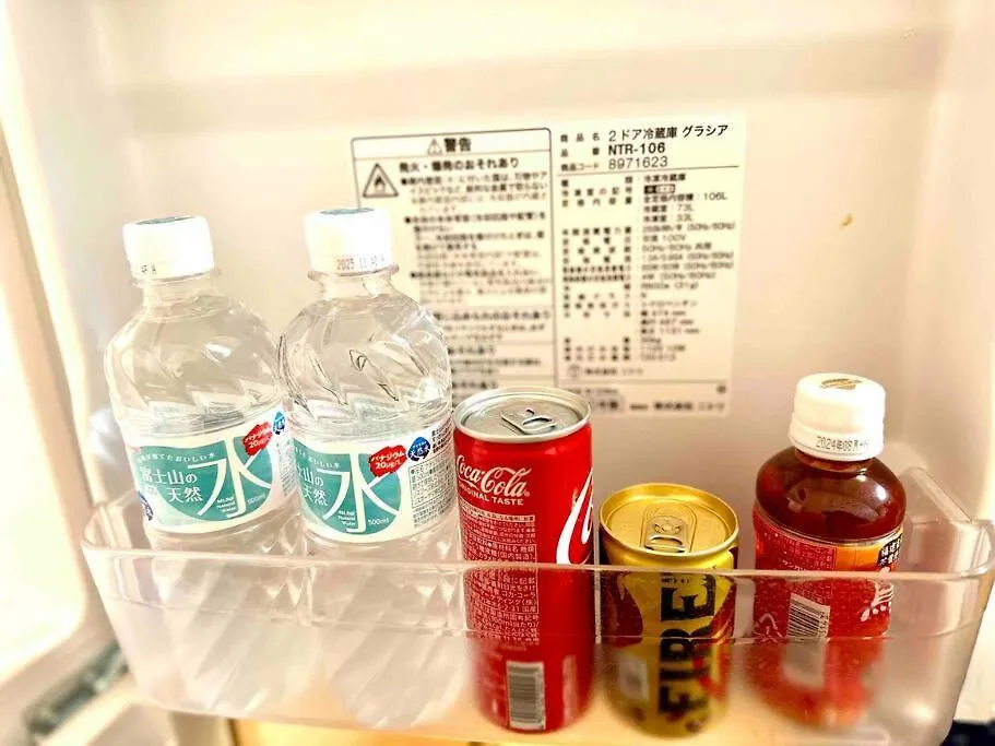 【Color Inn】难波站、高岛屋步行5分钟，新装修独栋别墅150平4房可住11人，空间宽敞设施齐全，八阪神社步行1分钟 Osaka Villa