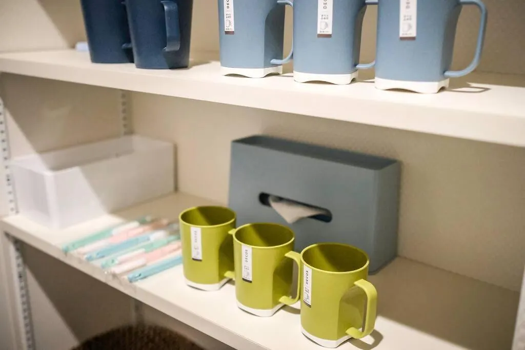 Villa 【Color Inn】难波站、高岛屋步行5分钟，新装修独栋别墅150平4房可住11人，空间宽敞设施齐全，八阪神社步行1分钟 Osaka